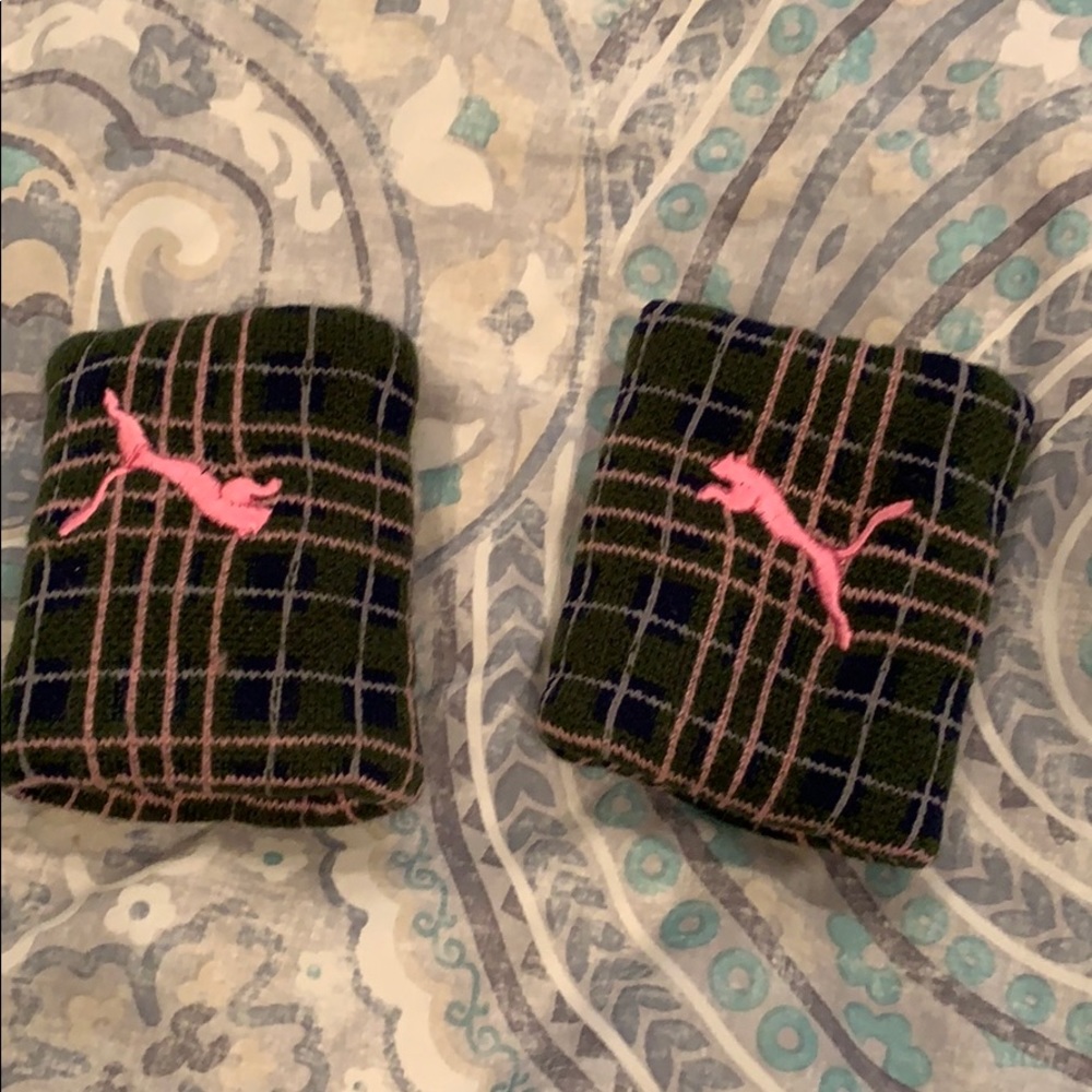 Wrist bands
